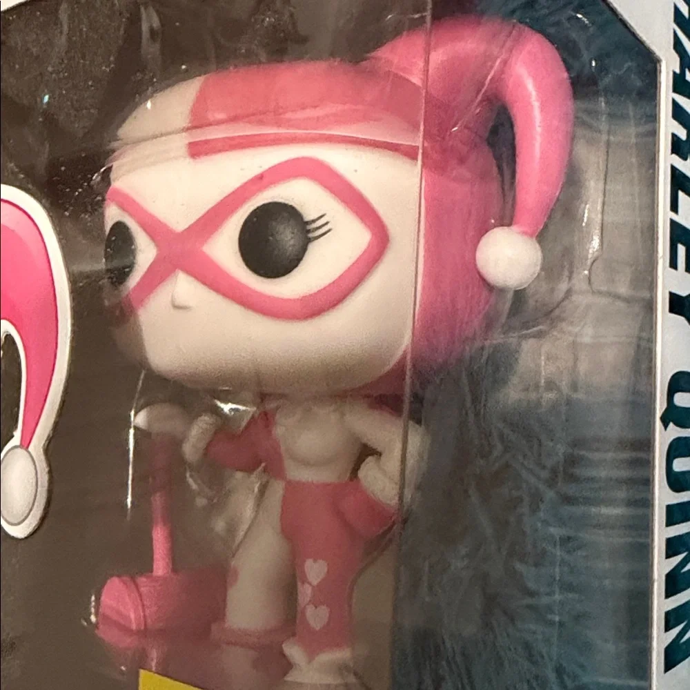 Funko Pop! Heroes Vinyl Figure - Pink and Whit Harley Quinn 45